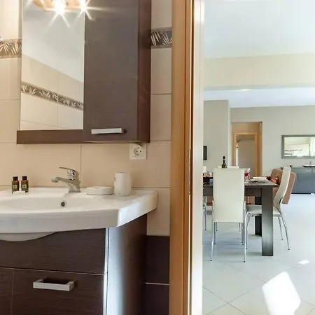 Lotza Estate 1 Appartement Kynopiástai