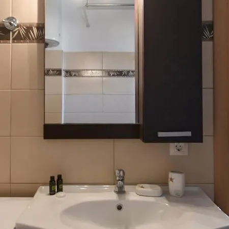 Apartment Lotza Estate 1 Kynopiastai