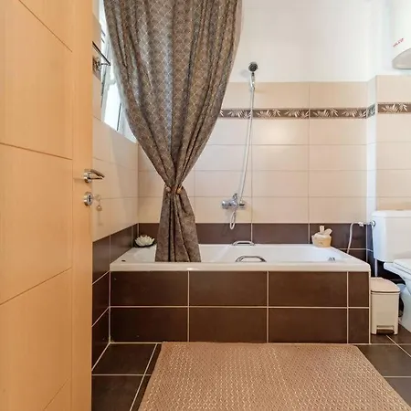 Appartement Lotza Estate 1 Kynopiástai