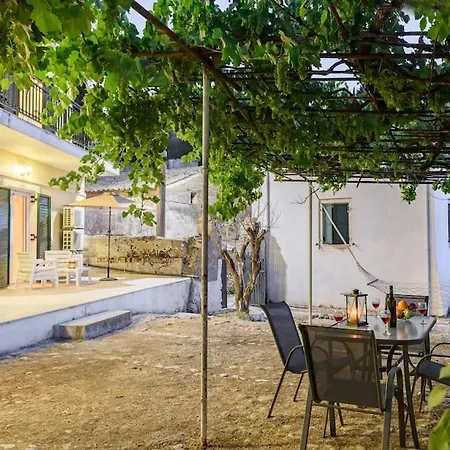 Lotza Estate 1 Appartement Kynopiástai
